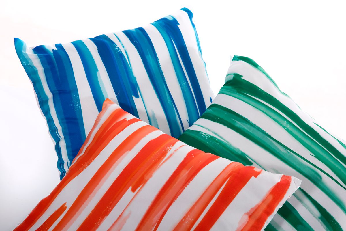 Obliečka na vankúšik 45x45 STRIPS červená