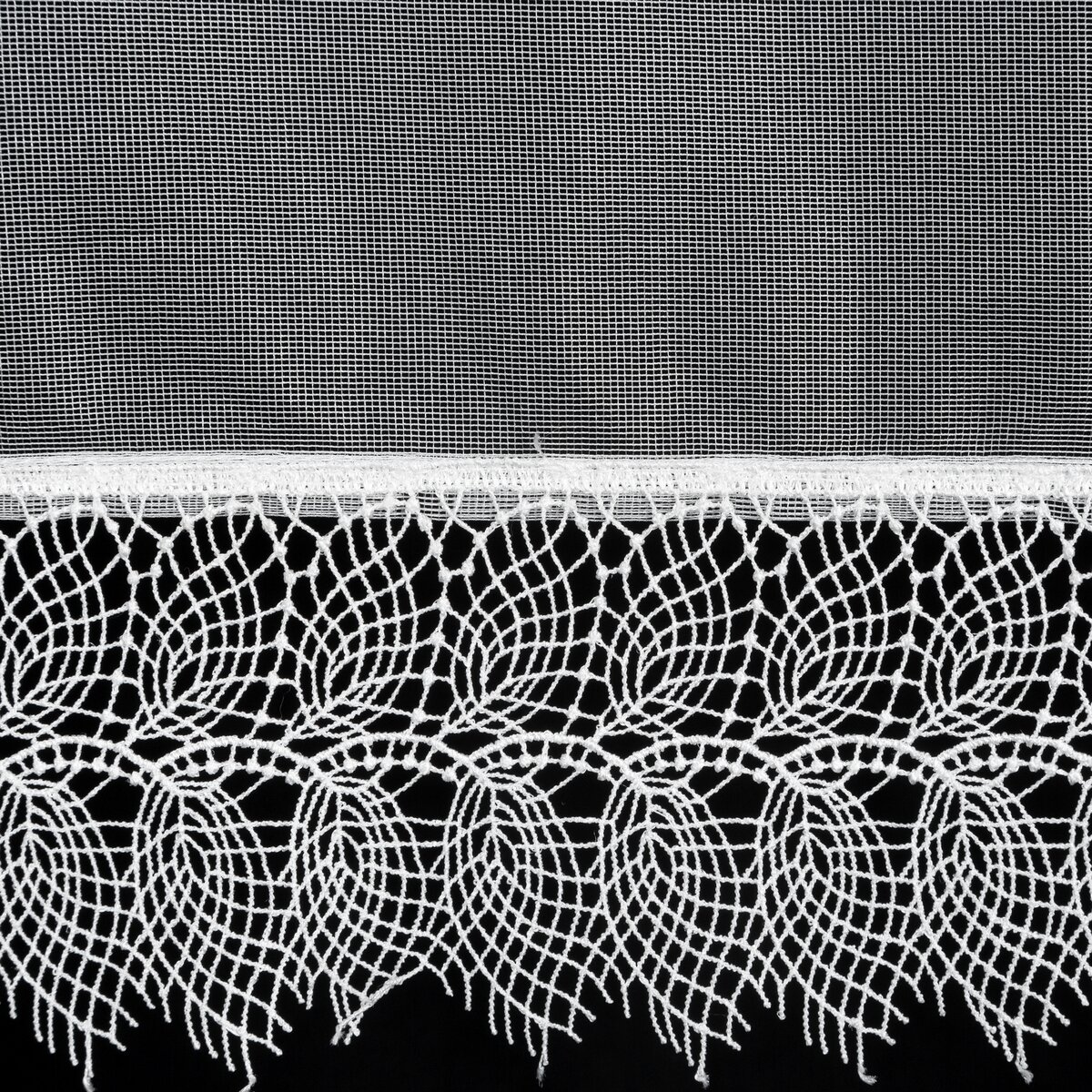 Záclona 400x145 SARI biela