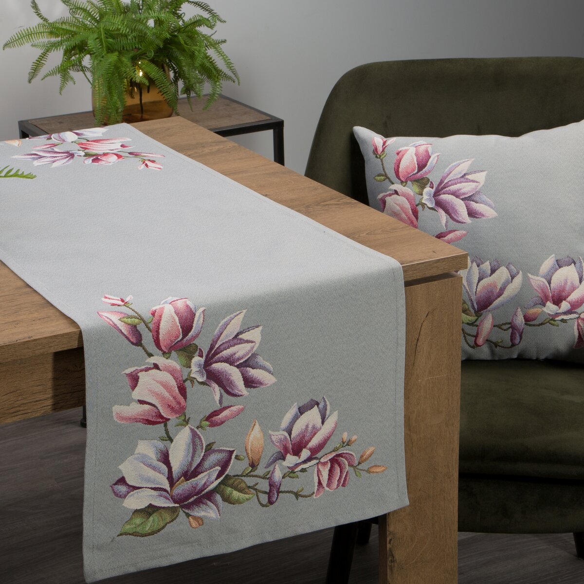 Gobelínový obrus 40x100 MAGNOLIA šedá
